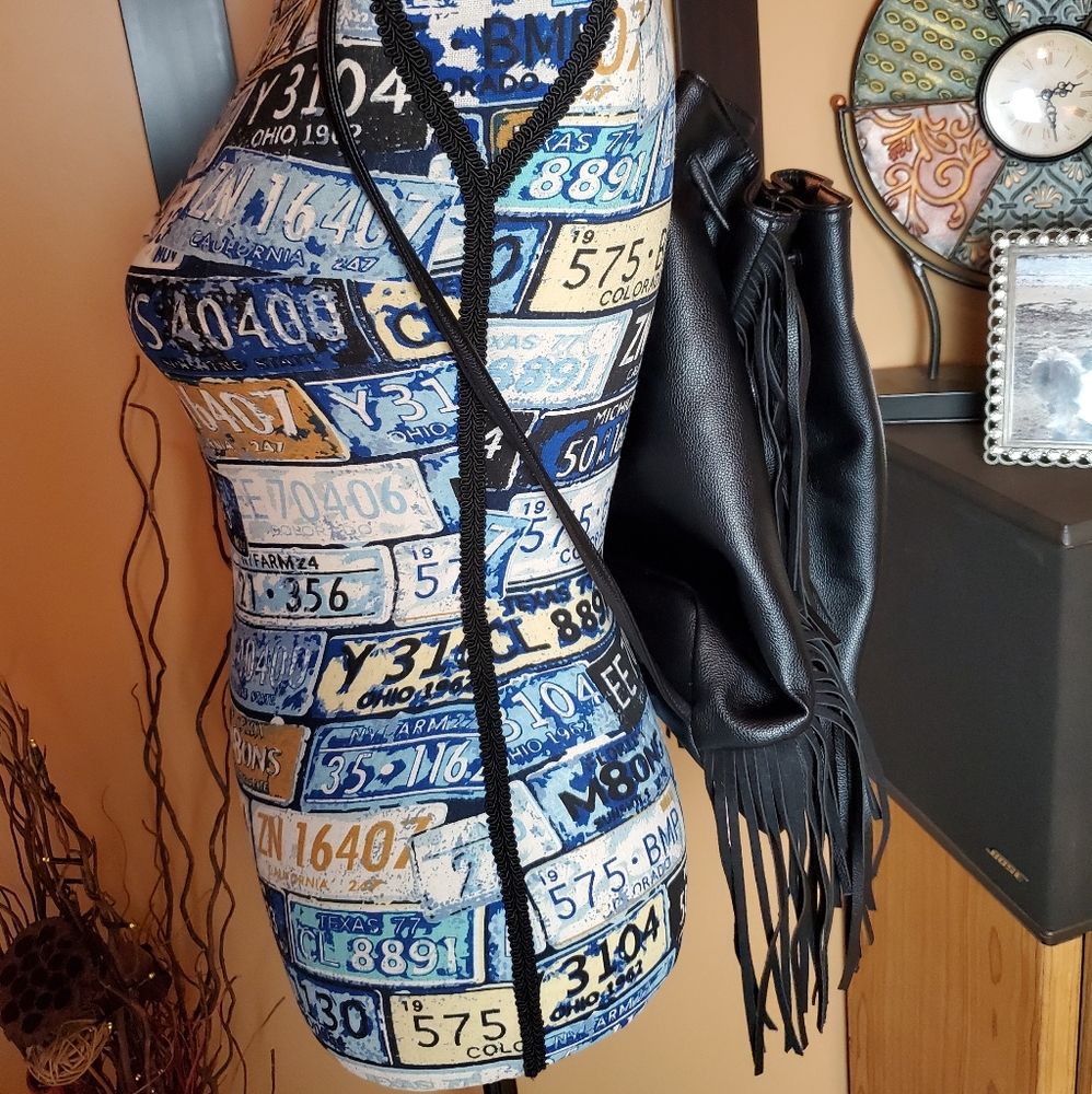 VICTORIA'S SECRET BLACK FRINGE BACKPACK STYLE BAG! - Picture 2 of 13